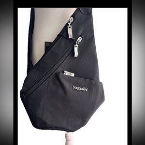 Baggallini Mini Sling Crossbody Black Bag NWT